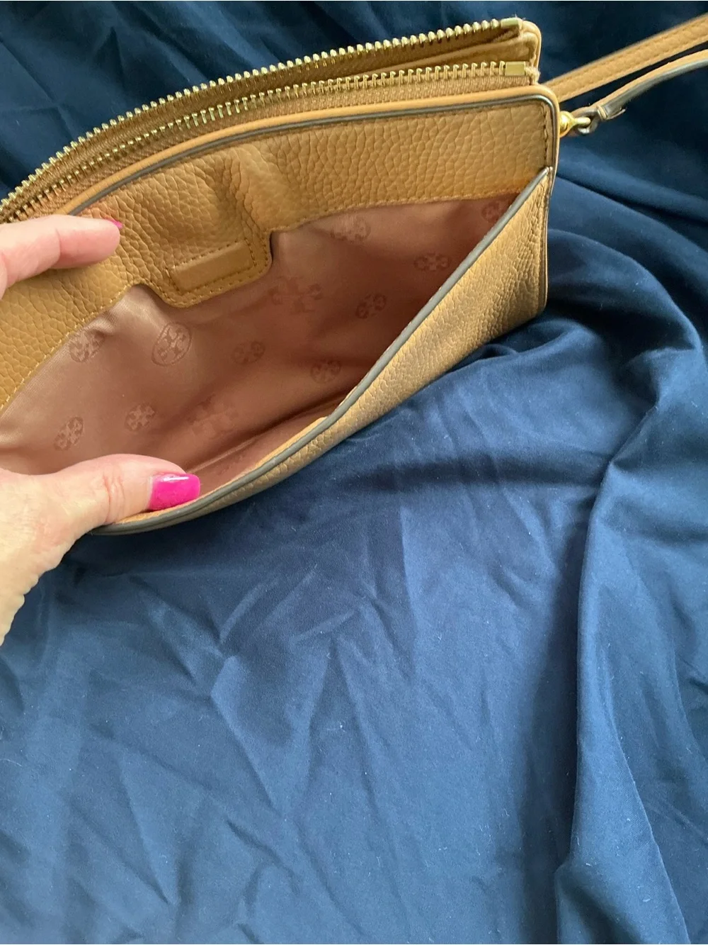 Tory Burch Beige/Tan Pebbled Leather Crossbody with Gold Logo